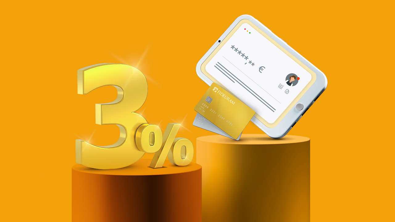Numero 3% che rappresenta il tasso sul cash deposit vicino a carta di credito oro e tablet con accesso all’internet banking.